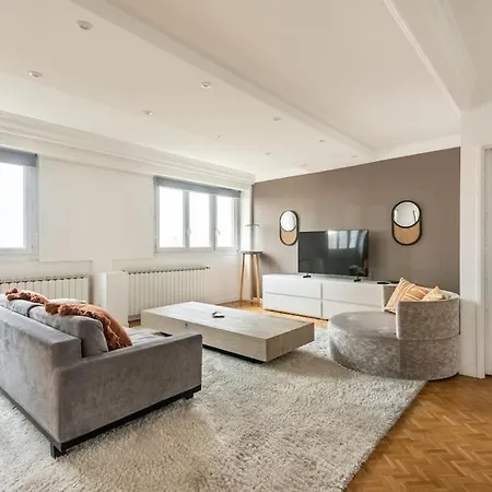 公寓 Spacieux Et Confortable Avec Vue Tour Eiffel